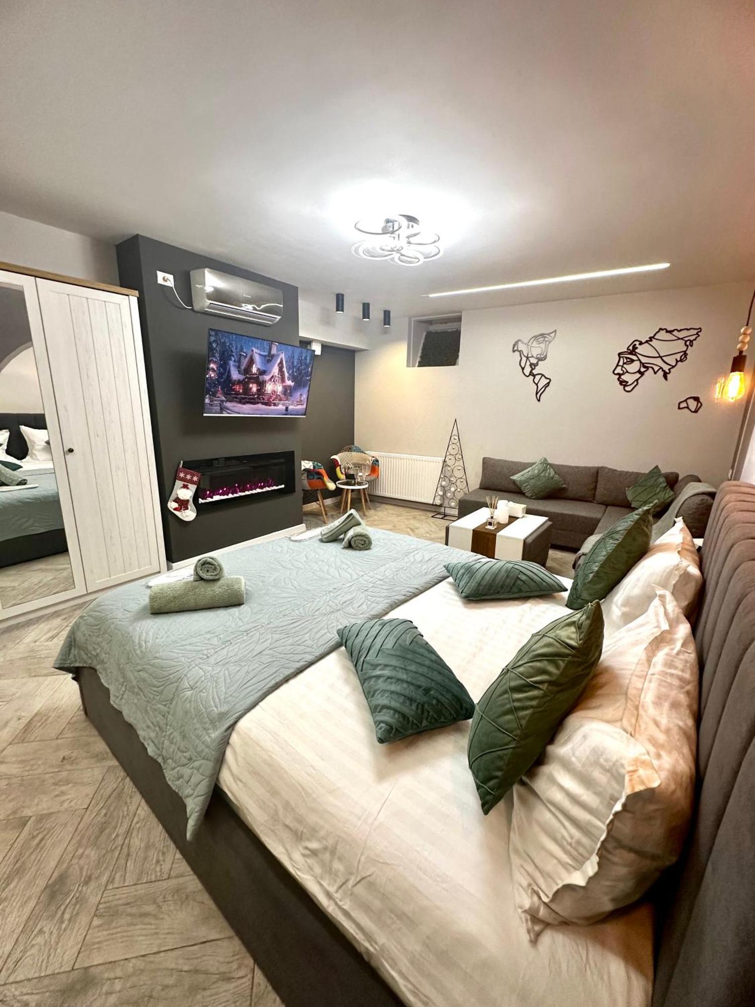 Stay Inn Central Brasov Ap 3 Екстер'єр фото